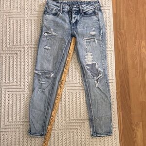American Eagle Outfitters Light Blue Distressed Skinny Jeans